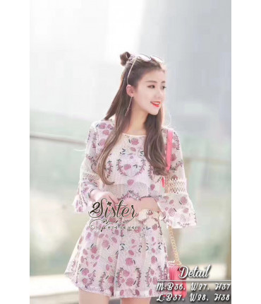 Bell Sleeve Lace Top With Shorts